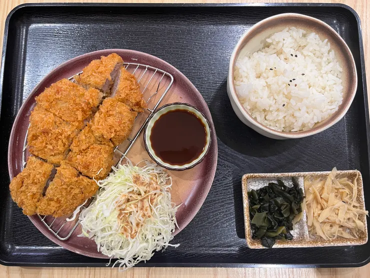 腰內豬排定食 199元