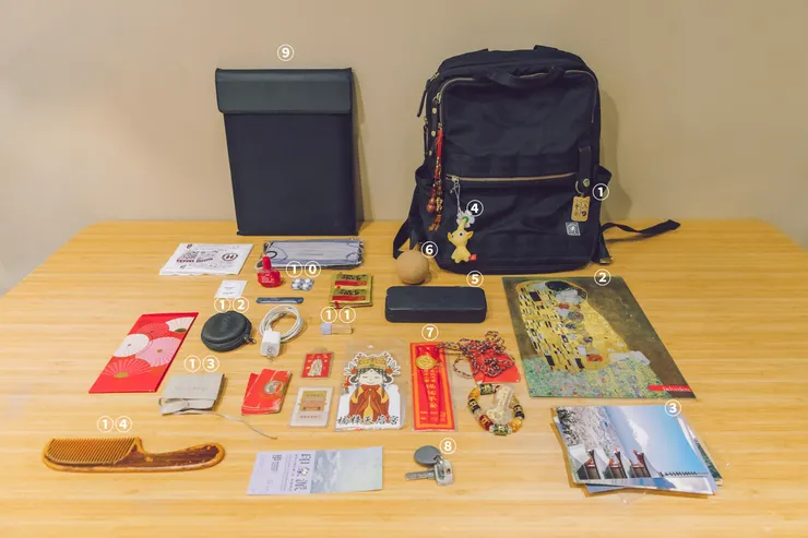 什麼都要帶身上 ✧ 君瑋的包包