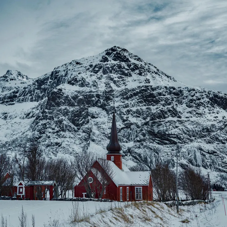 建於18世紀的弗拉克斯塔德教堂（Flakstad Church）