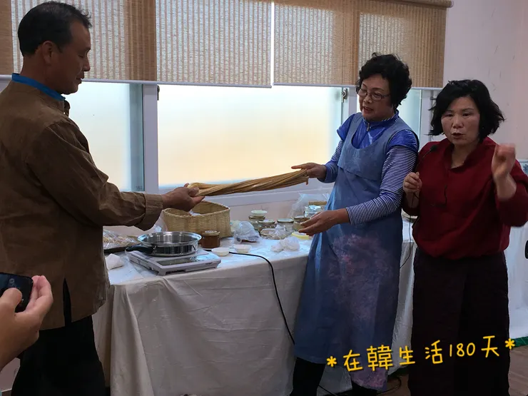 拉的跟白髮魔女的頭髮一樣細白就成功了