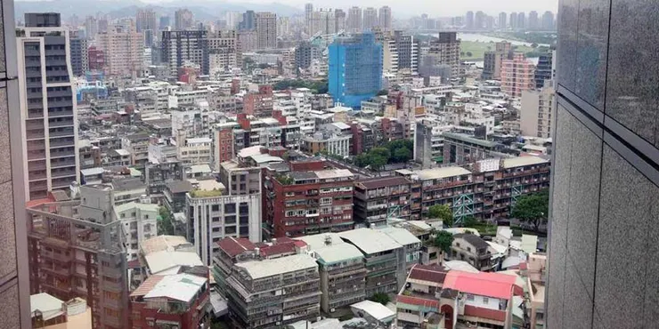 台股重挫 房市還能安穩嗎？