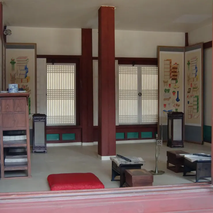 位於思政殿西側的千秋殿便殿，為朝鮮世宗大王與眾學者們發明韓國文字的地方