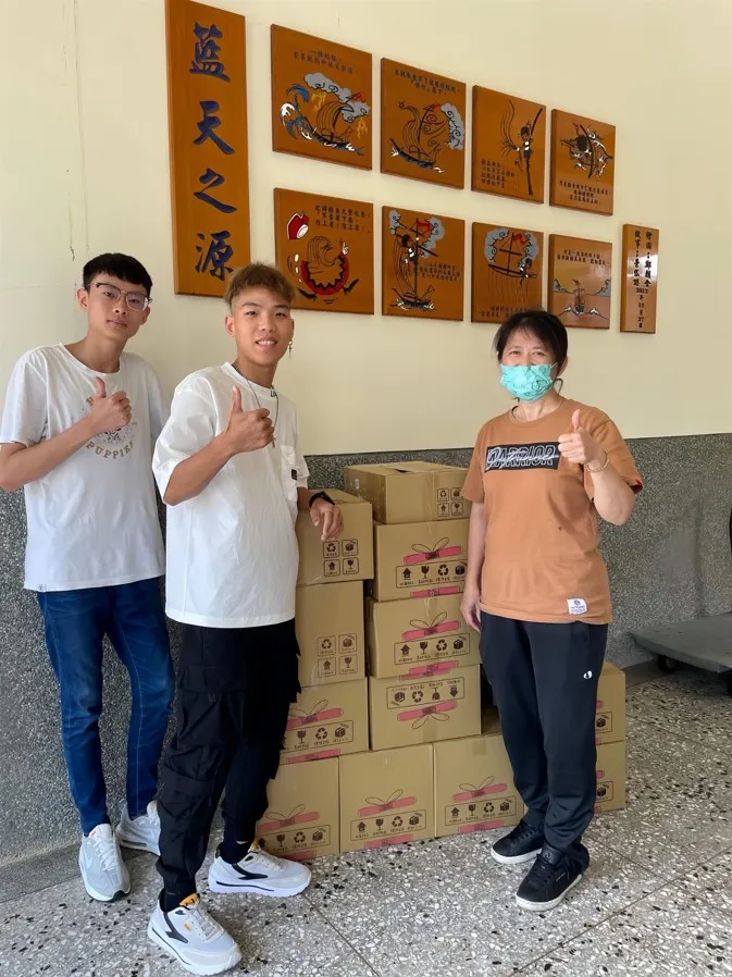 捐贈物資給青少年安置機構 - 圖為「財團法人台灣省天主教會新竹教區附設私立藍天家園」(2023年)