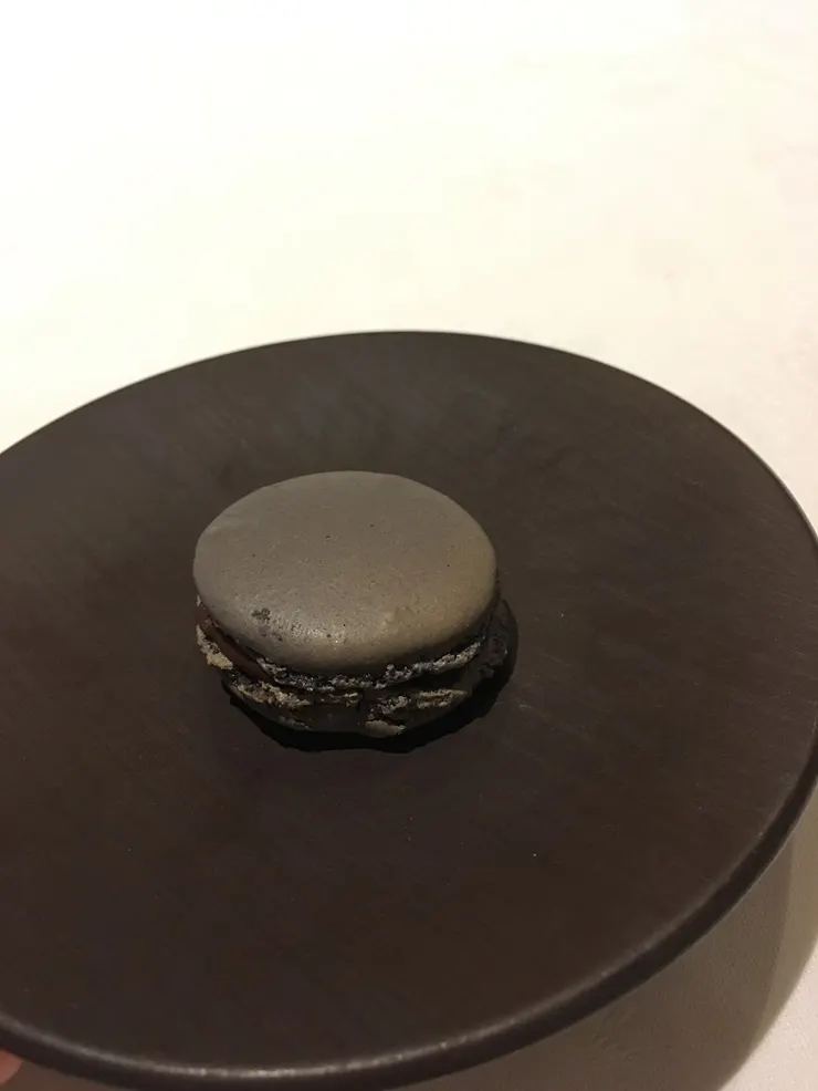 乍看跟鵝肝醬那道很像