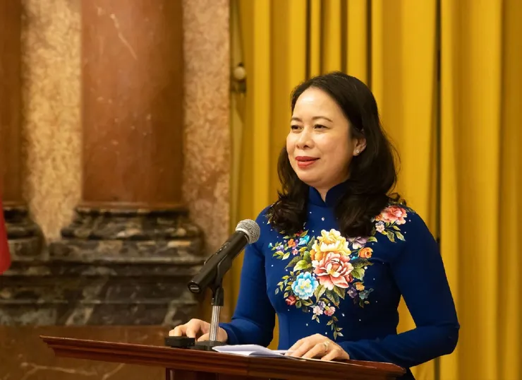 越南国家副主席武氏映春出任国家代主席