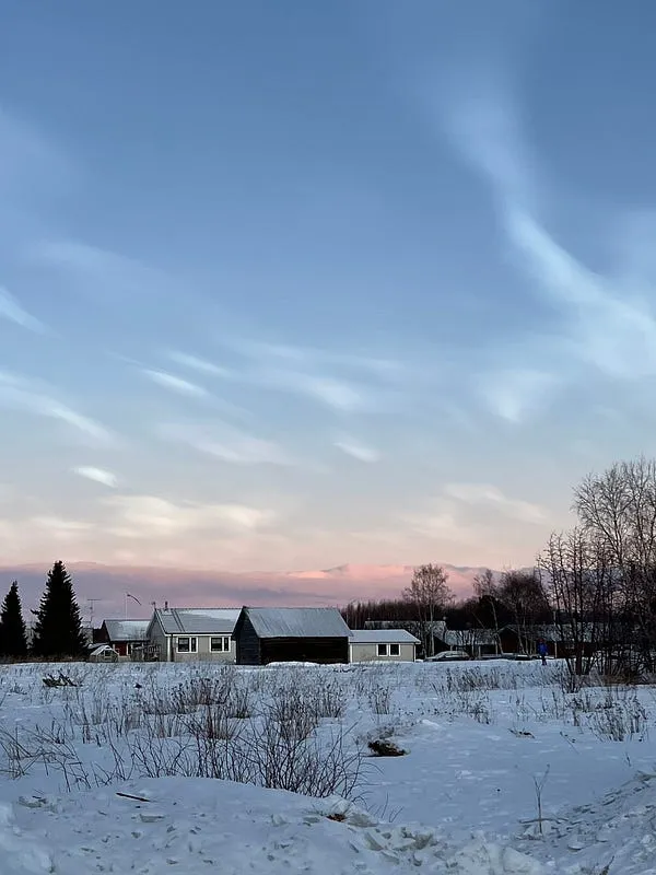 從 Ice Hotel 走過去 Sami Museum 的路上都是可愛景色。