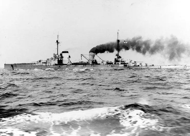 塞德利茨號駛入斯卡帕灣