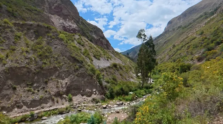 經過各種地形，滿滿的視覺享受