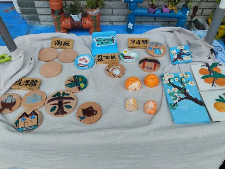 峨眉太平巷公共藝術彩繪區擺飾陶品