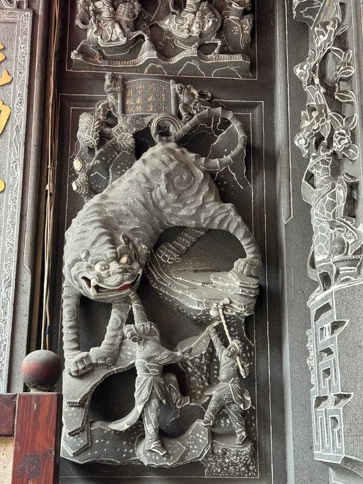 神靈活現的浮雕工藝（圖片截圖於網路）