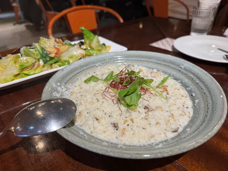 黑松露綜合野菇燉飯 $360