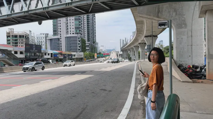 馬來西亞的開局好不順，是不是被我點的熱奶茶詛咒了😨