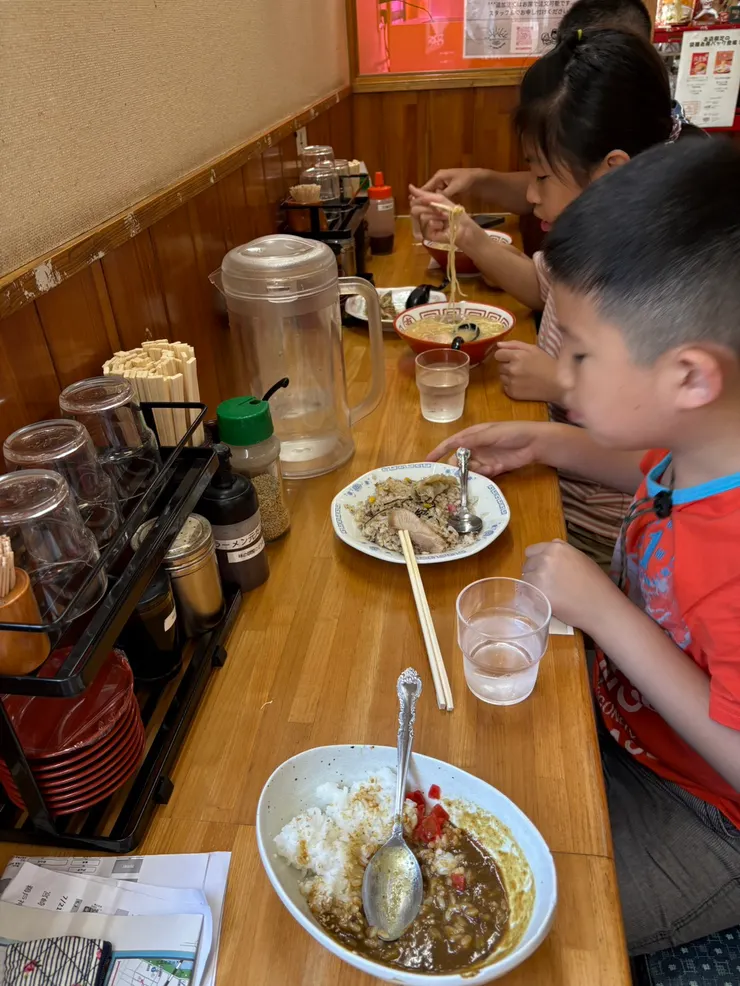 拉麵，炒飯都有