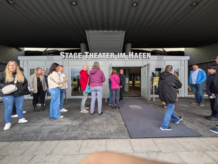 Photo: Zora @ Theater im Hafen. Jul. 31, 2025.