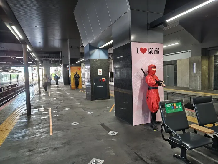 月台末端的忍者