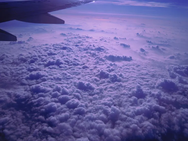 早上的雲層很低，都圍繞在山頭