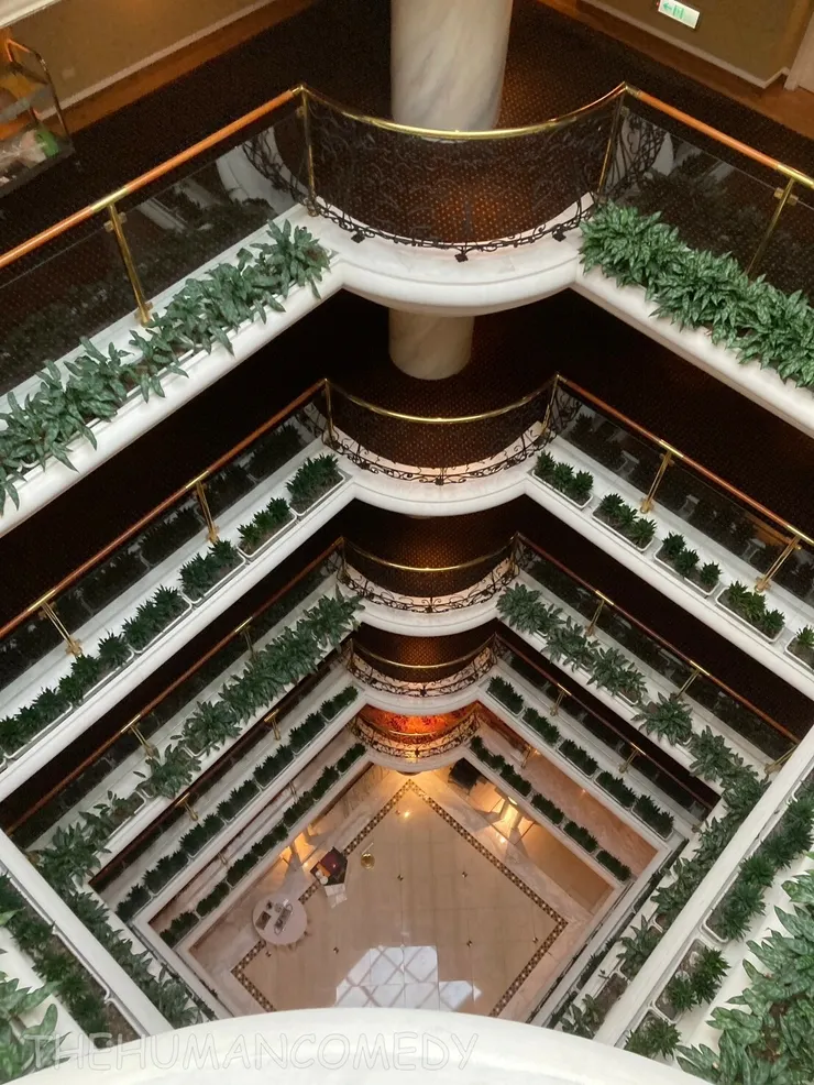 歐華酒店 | 中庭通天塔設計