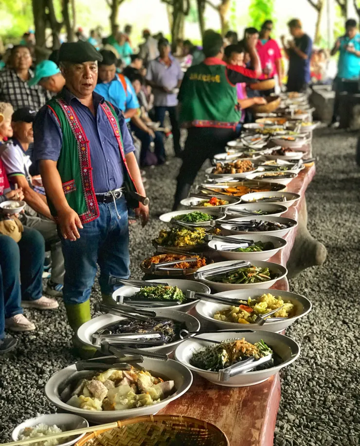 澎湃的午餐，約莫40盤美味佳餚，布農族真好客