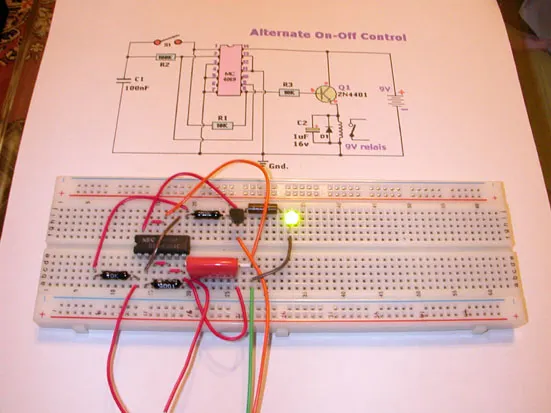 用麵包板進行脈衝開關試做