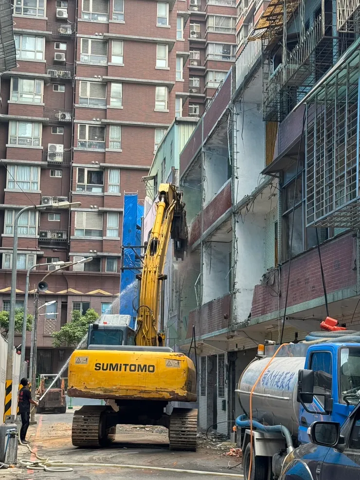 板橋都更專案的拆除作業：茂莨拆除(茂莨建材有限公司)的專業之道！