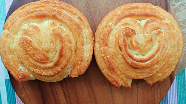 足足有一個手掌大