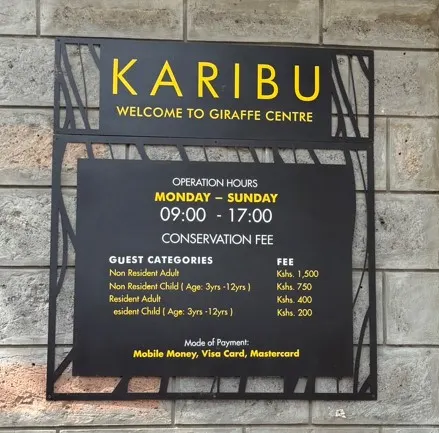 價目表，成人票價1500KES；當地人的票價真的是有俗~