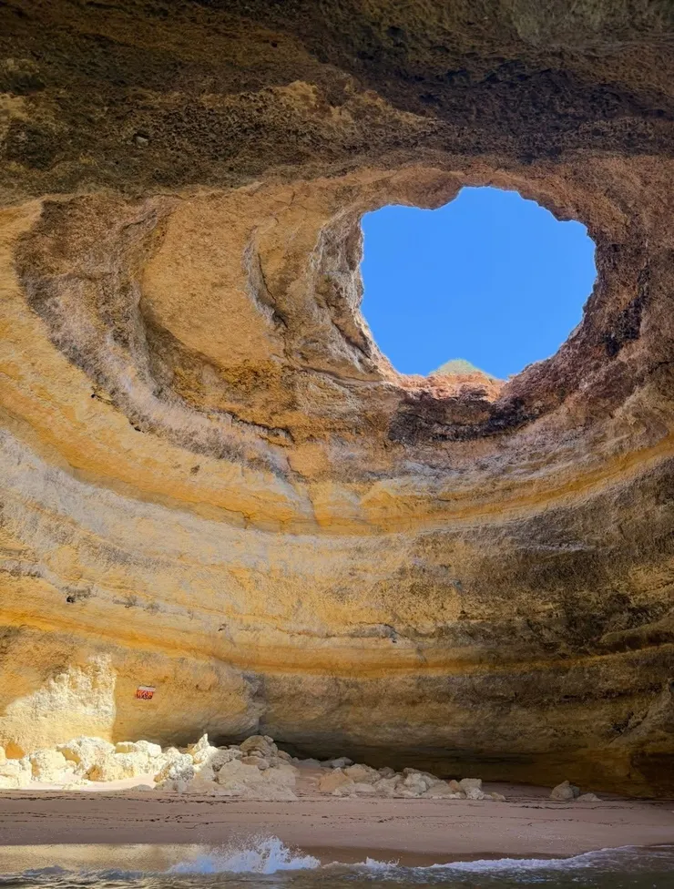 不能下船走上沙灘，拍不出貝納吉爾海蝕洞最美的樣貌