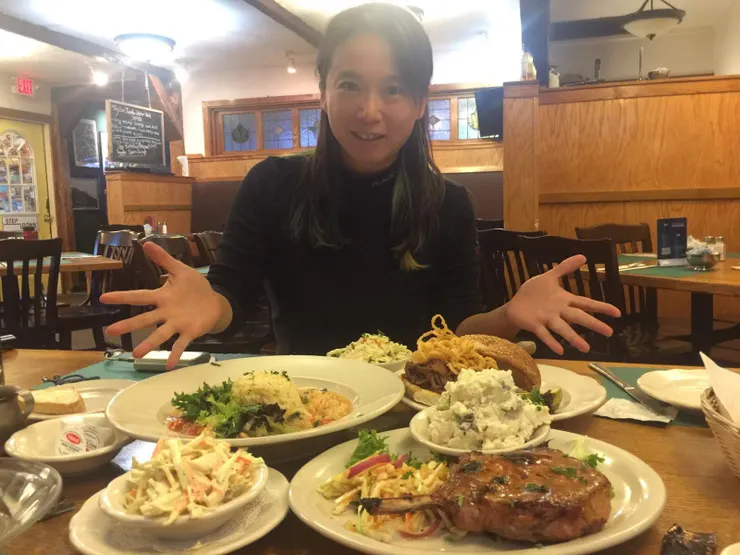 牛排、漢堡、意大利麵都點來嘗嘗