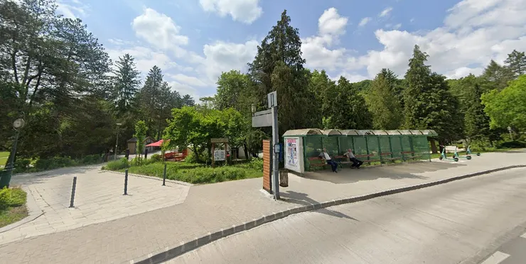 Miskolctapolca Barlangfürdő ( 需抵達的巴士站名 )