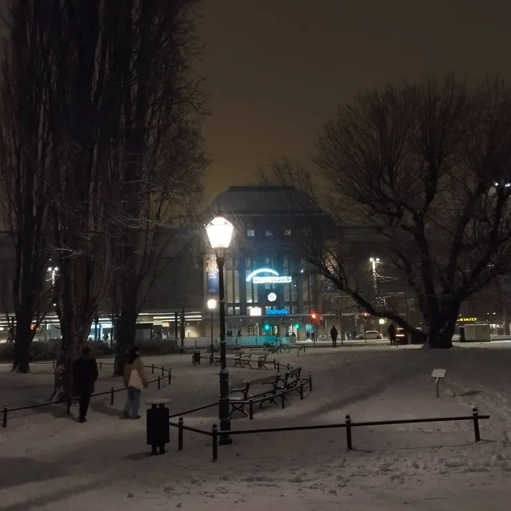 攝於德國萊比錫，準備搭夜巴～