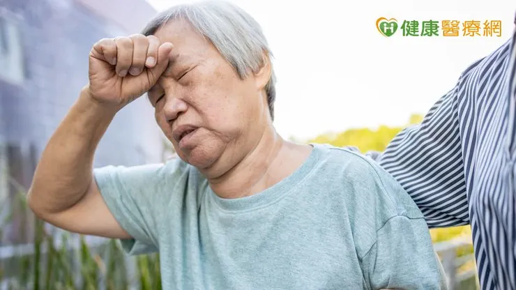 多發性骨髓瘤仍被視為無法完全痊癒的疾病，治療目標分三階段：短期著重改善症狀和生活品質；中期是延長無病惡化存活期；長期則是希望延長整體存活。