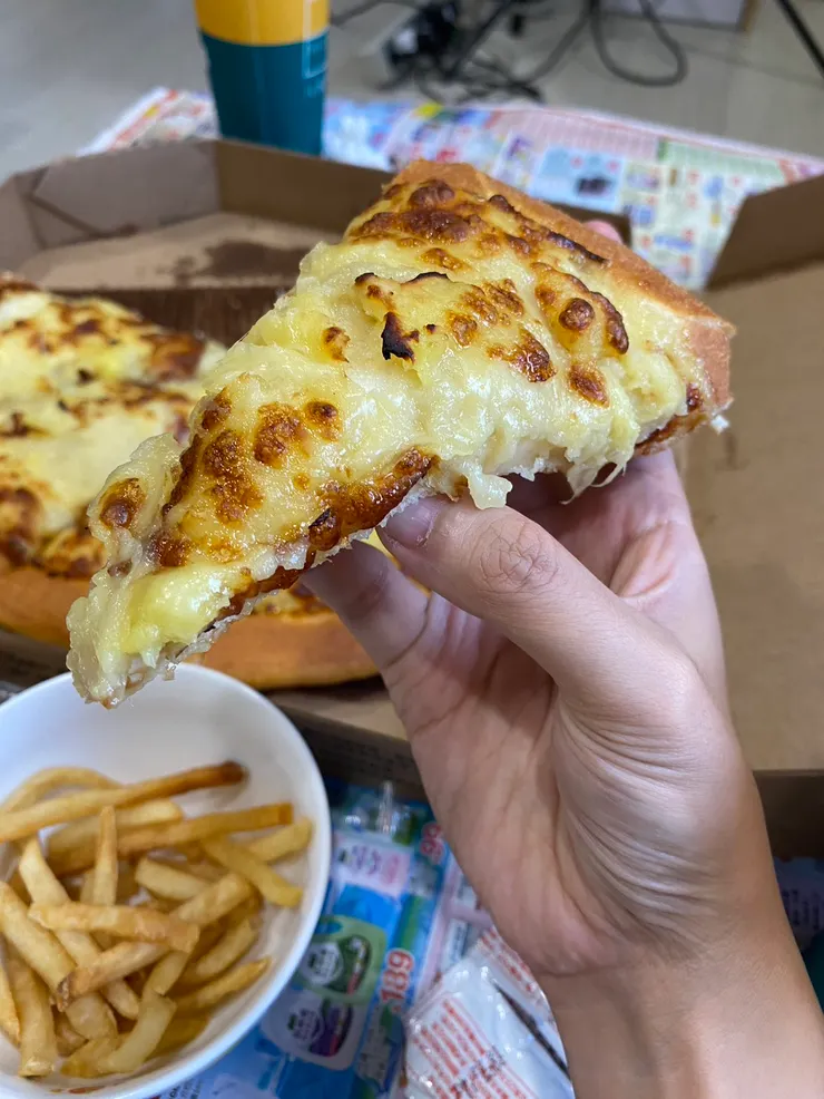 必勝客的榴槤披薩，意外的熱門且好吃。