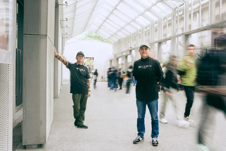 《鹽水大飯店》專訪照(左:林志儒、右:鄭文堂)/攝影 莊泳翔