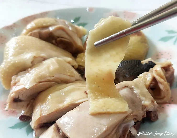 ▲元榆「煙燻甘蔗雞」與「招牌鹽水雞」/圖片來源：Betty's Jump Diary