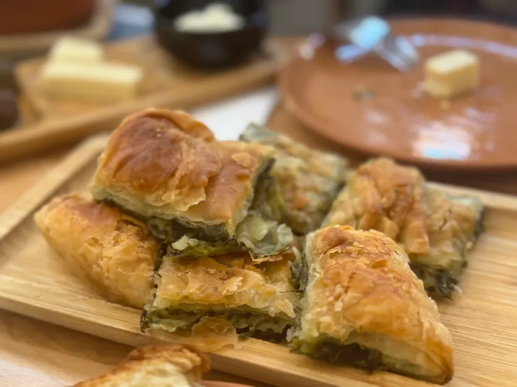 包肉的酥餅,在大街上隨處可見