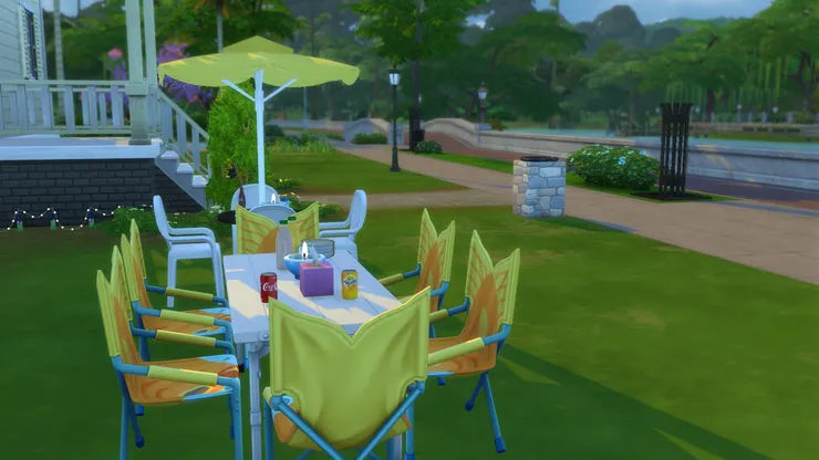 大家坐在一起邊吃喝邊聊,多熱鬧!