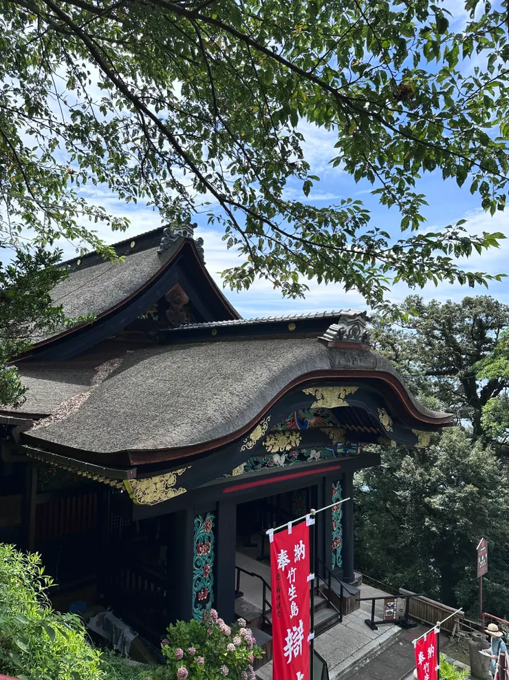 另一個角度，更顯得他的貴氣和覇氣