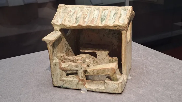 文化藝術】古代陶瓷4品| 新石器三足壺+新石器彩繪尖底壺+漢糧食屋+遼三