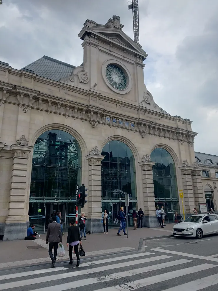 那慕爾車站--傳統與現代的結合