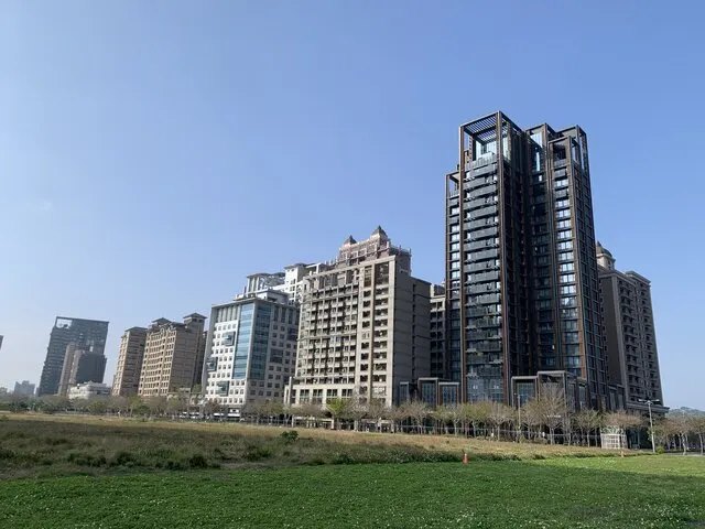 台灣房價2023年看回不回,2024年會修正嗎?/5168實價登錄比價王資料庫