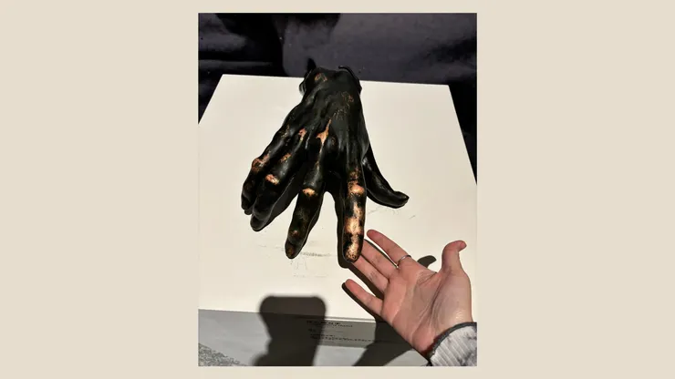 相互給予，連結｜作品是羅丹的雕塑｜2024.09.22攝影