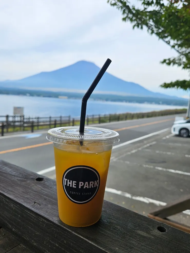 選了The park戶外座位最右邊的位置