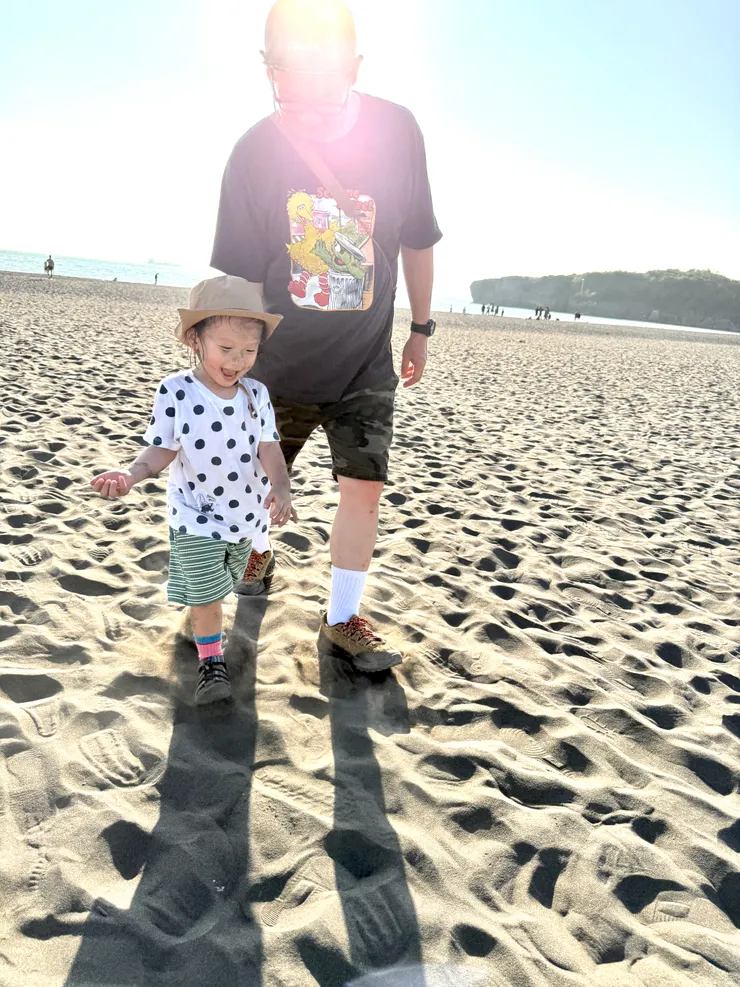 旗津：髒髒蹦玩沙好黑皮～