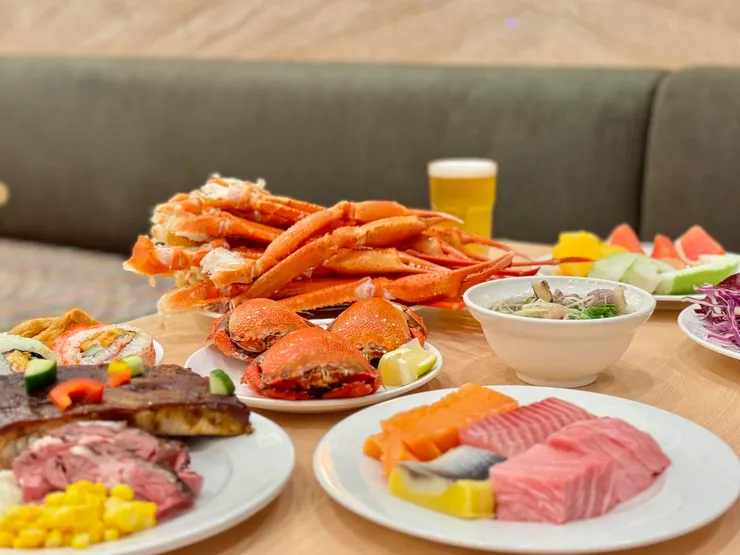 【福容花蓮店】小家庭也可選擇自助晚餐 松葉蟹腳 三點蟹 生啤 無限供應