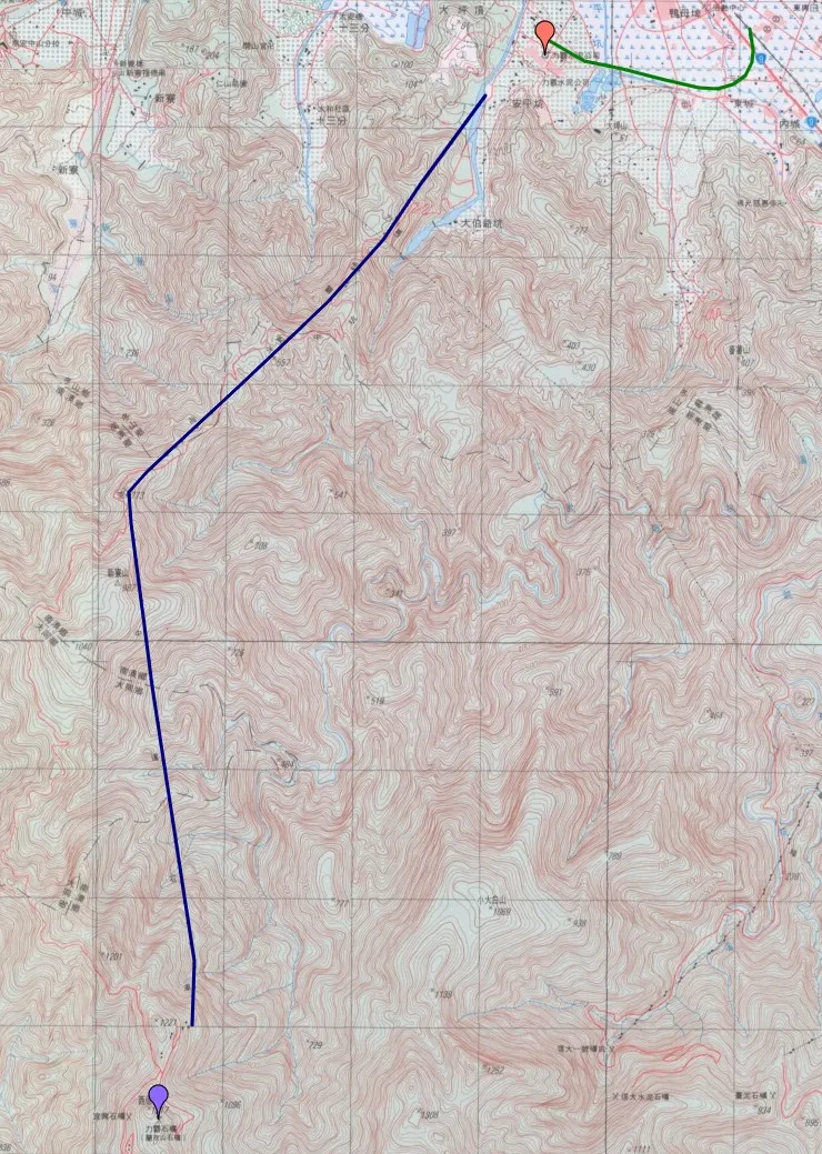 力霸水泥的運輸體系由空中索道(藍線)與鐵路(綠線)構成(來源：2003年二萬五千分之一經建版地形圖(第四版))