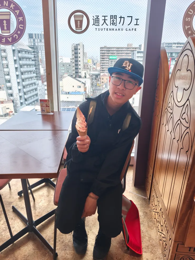 通天閣裡吃冰淇淋