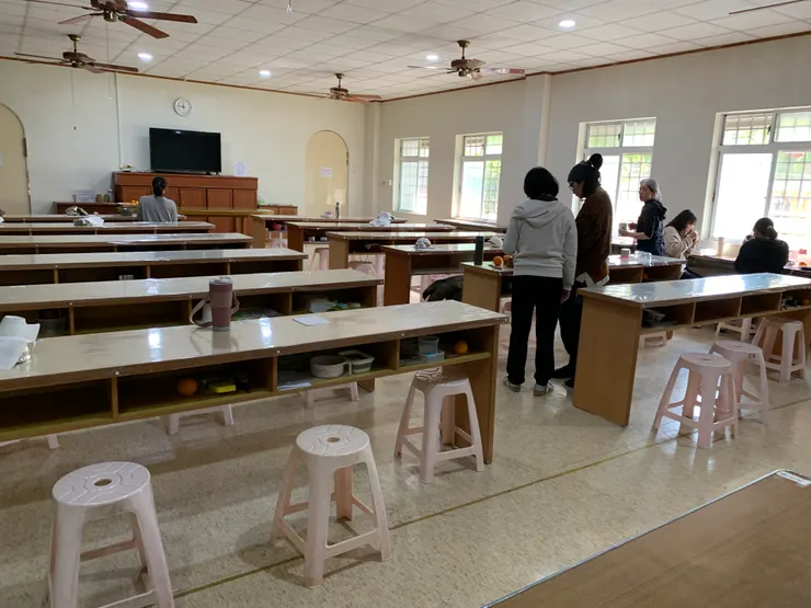 餐廳。願每個人都能多多嘗試只專注於吃飯的這件事