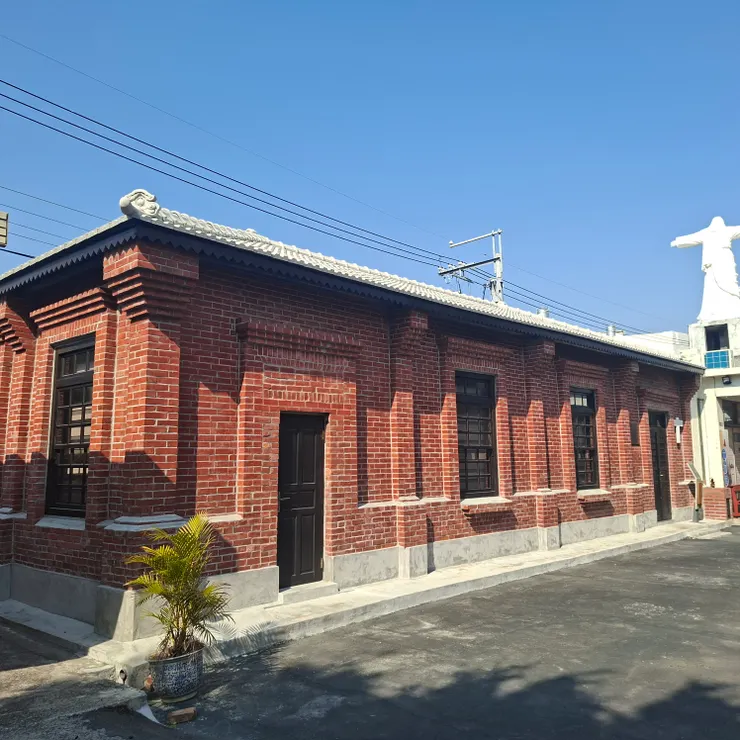 羅厝耶穌聖名堂文物館，其建築為該堂第二代教堂之遺存