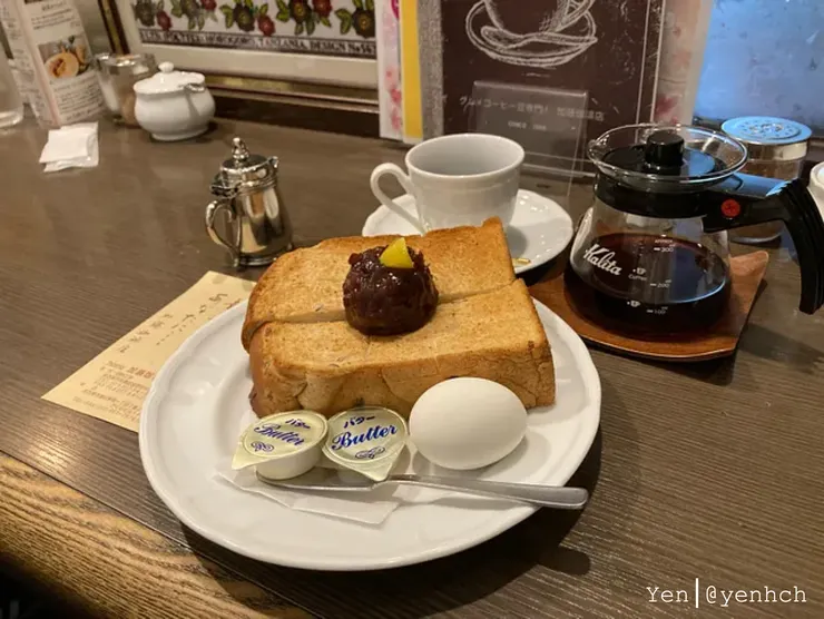 名古屋式的早餐：點咖啡送吐司與紅豆泥