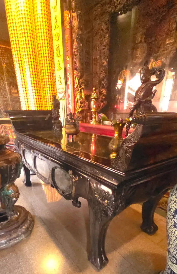 地藏庵三佛殿供桌